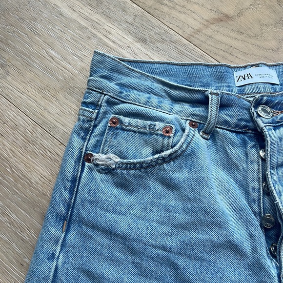 Zara denim shorts - Picture 2 of 5